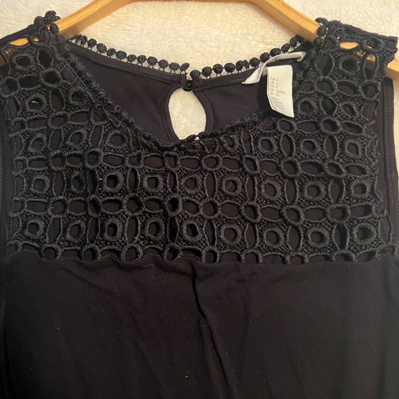 H&M Tank - Picture 3 of 4